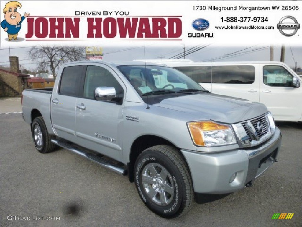 2013 Titan SV Crew Cab 4x4 - Brilliant Silver / Charcoal photo #1