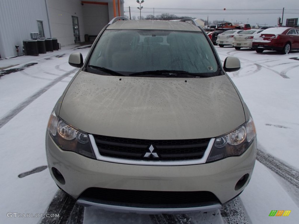 2007 Outlander XLS 4WD - Desert Sand Metallic / Beige photo #3