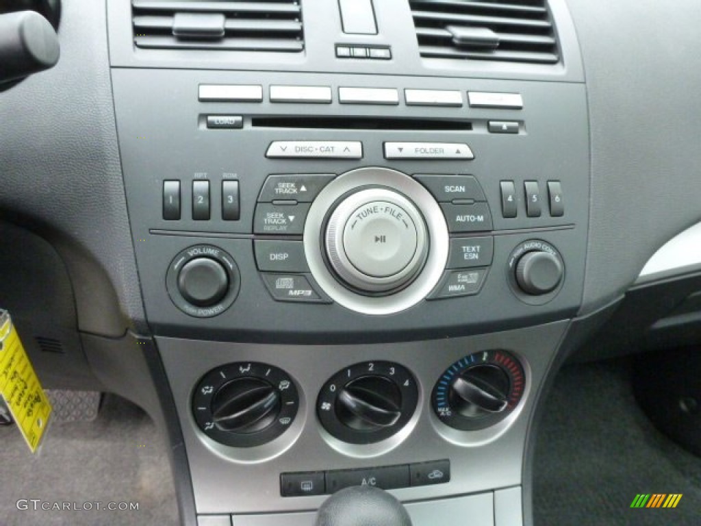 2010 Mazda MAZDA3 i Touring 4 Door Controls Photo #78783968
