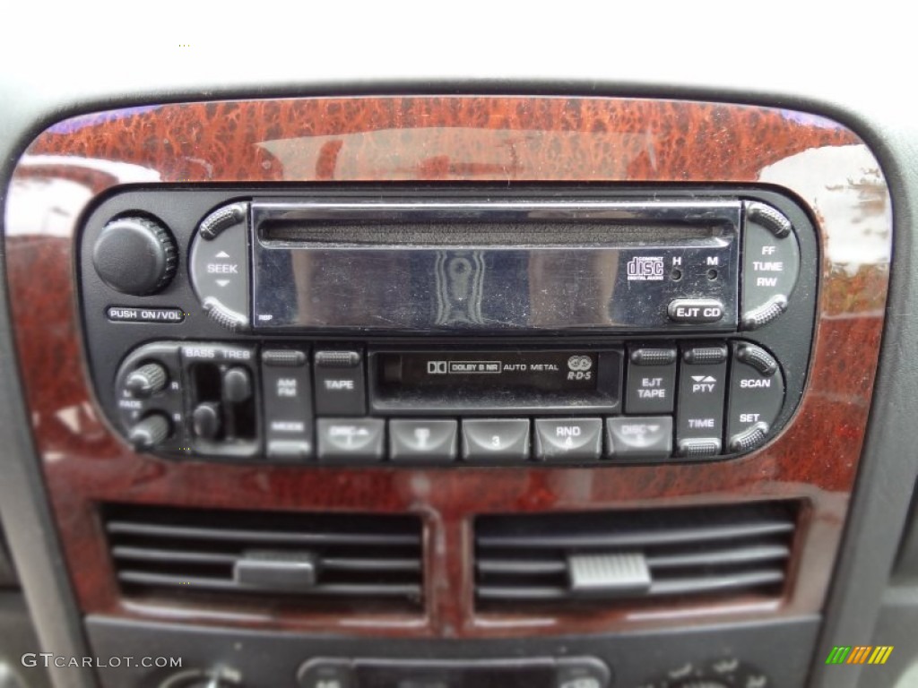 2003 Jeep Grand Cherokee Overland 4x4 Audio System Photos
