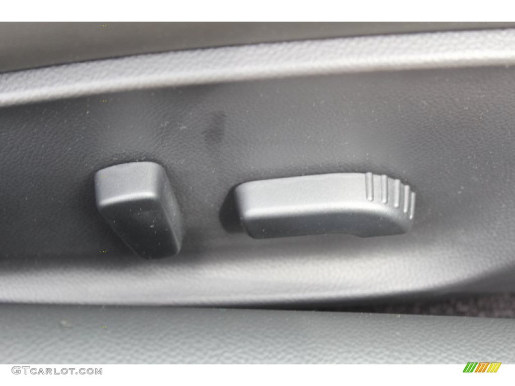 2013 Infiniti G 37 Convertible Controls Photo #78785306