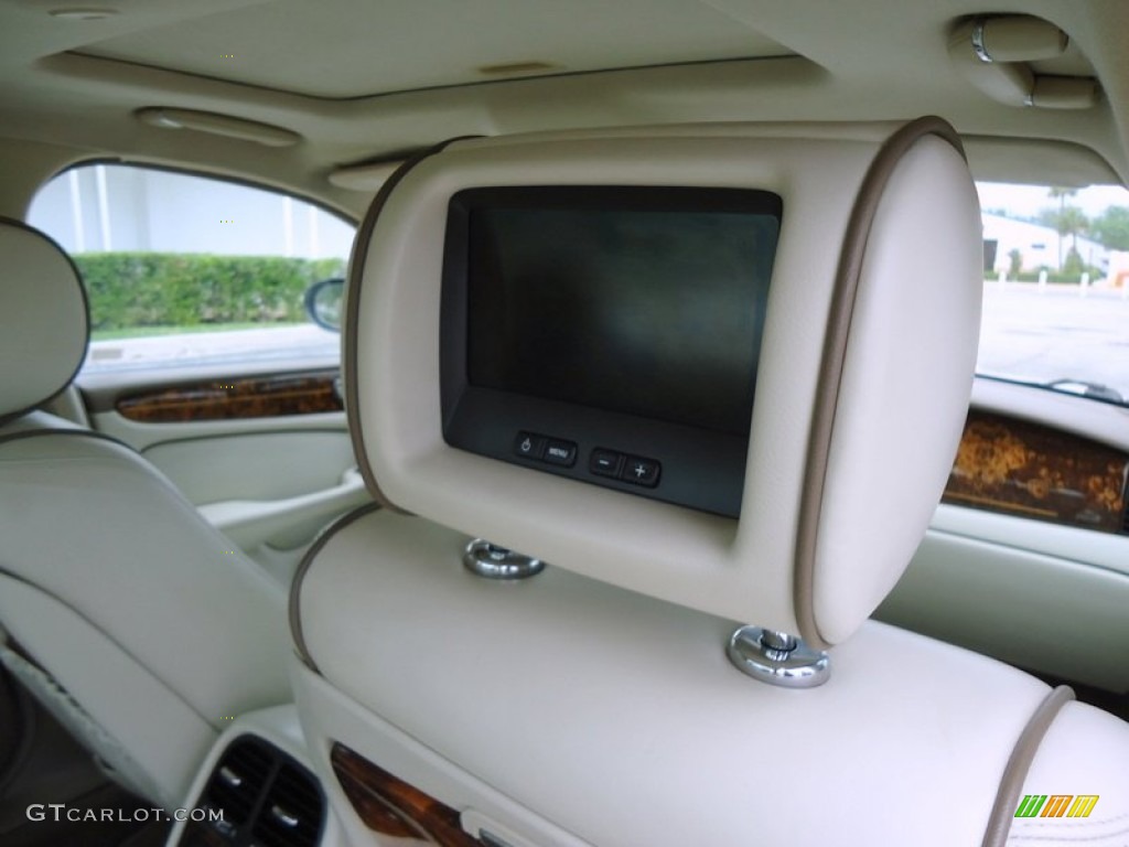 2005 Jaguar XJ Super V8 Entertainment System Photos