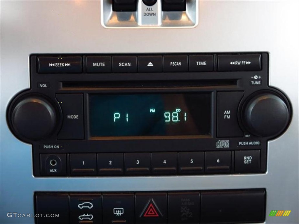 2006 Chrysler PT Cruiser Touring Convertible Audio System Photo #78786425