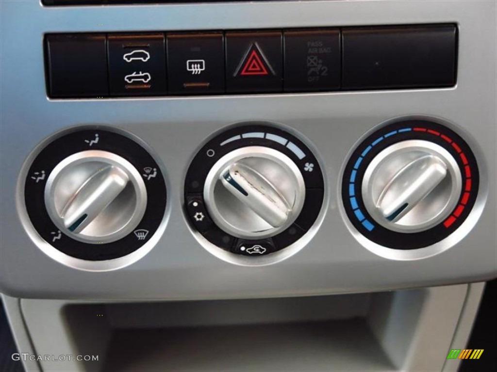 2006 Chrysler PT Cruiser Touring Convertible Controls Photos
