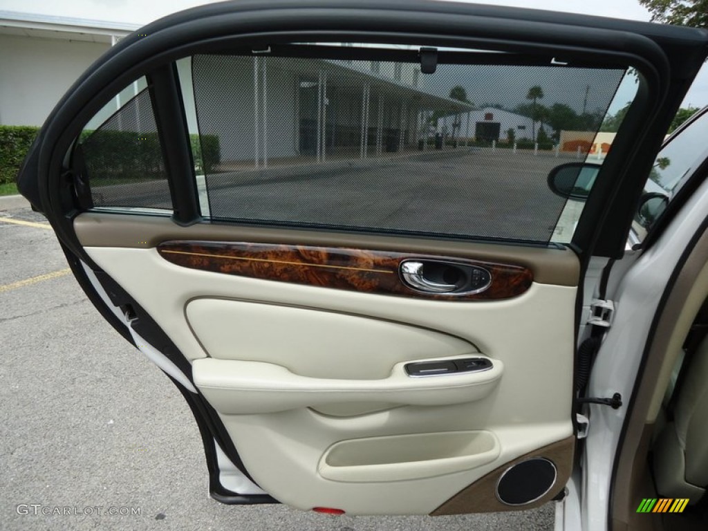 2005 Jaguar XJ Super V8 Ivory Door Panel Photo #78786836