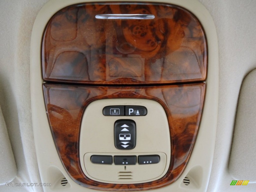 2005 Jaguar XJ Super V8 Controls Photo #78786860