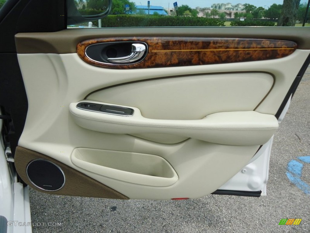 2005 Jaguar XJ Super V8 Door Panel Photos