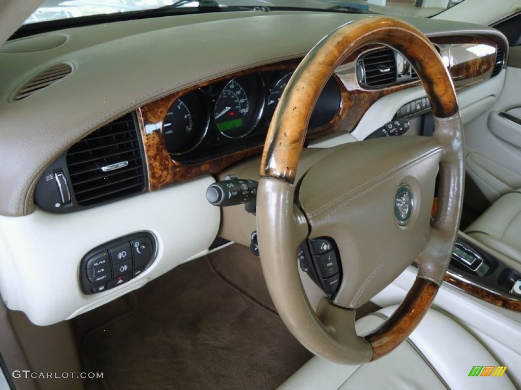 2005 Jaguar XJ Super V8 Steering Wheel Photos