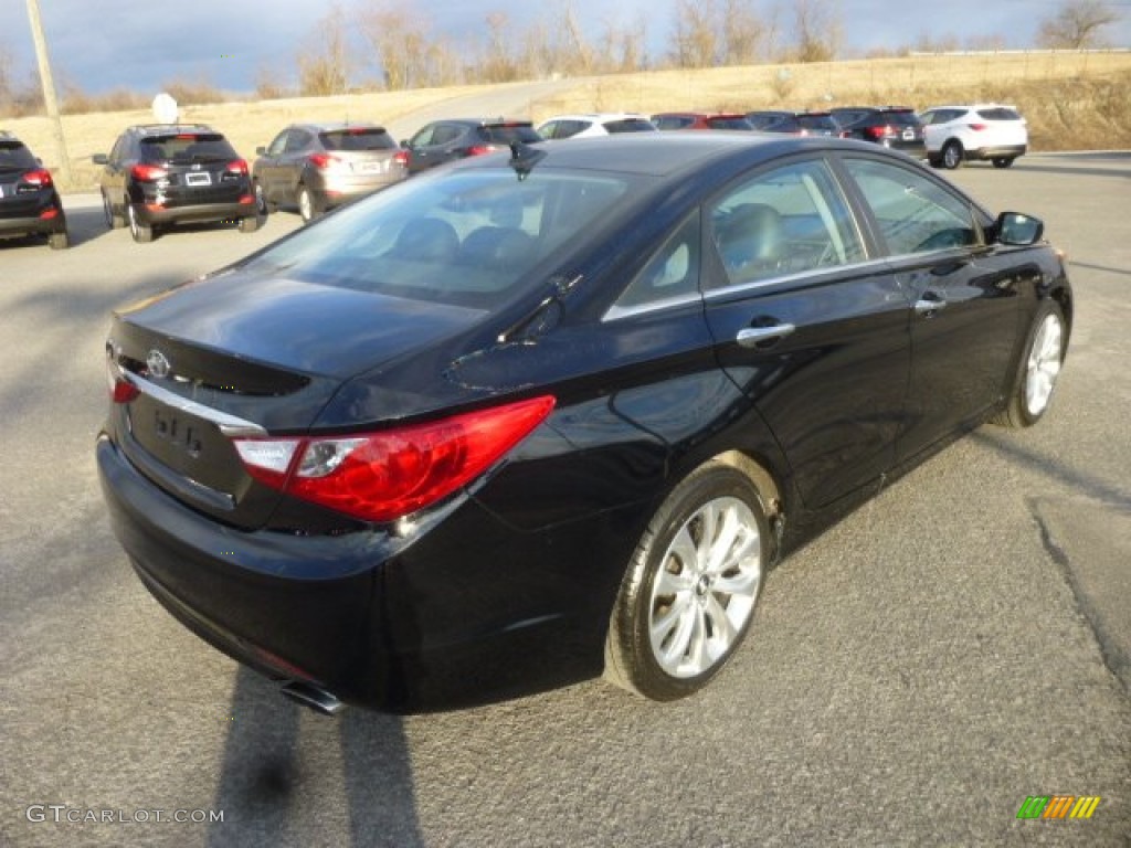2011 Sonata SE - Midnight Black / Black photo #6