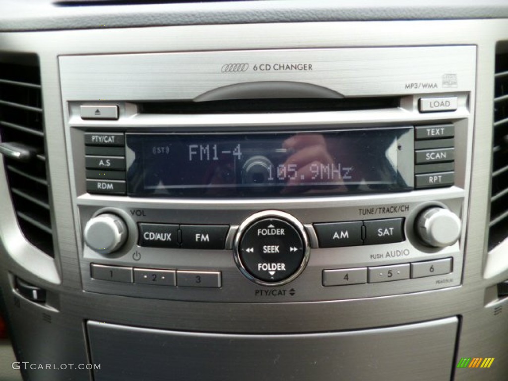 2011 Subaru Outback 2.5i Limited Wagon Audio System Photo #78790350