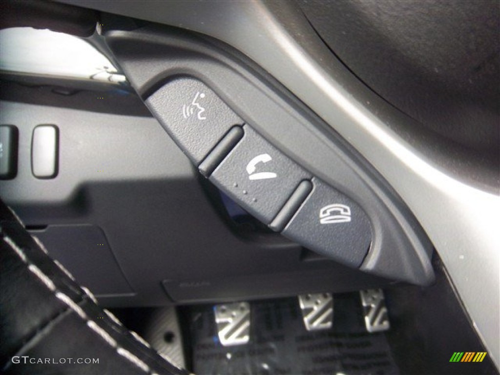 2012 Mitsubishi Lancer Evolution GSR Controls Photo #78790580