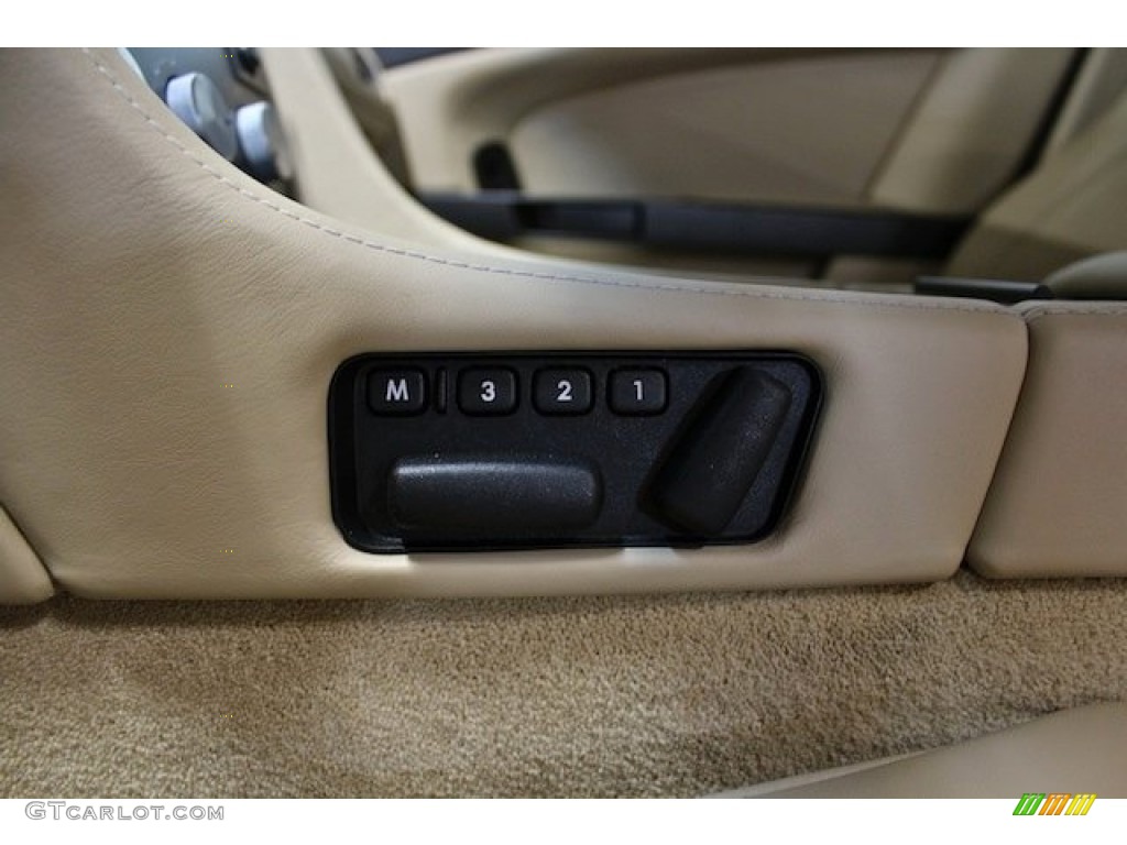 2007 Aston Martin V8 Vantage Coupe Controls Photo #78791474