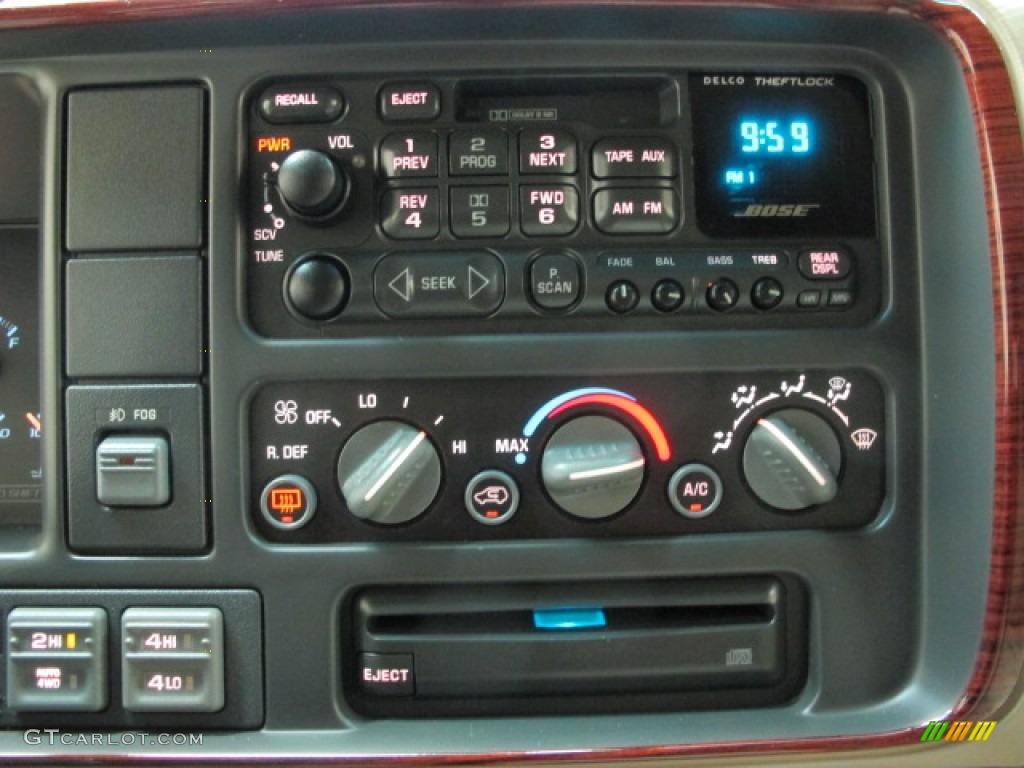 2000 Cadillac Escalade 4WD Controls Photos