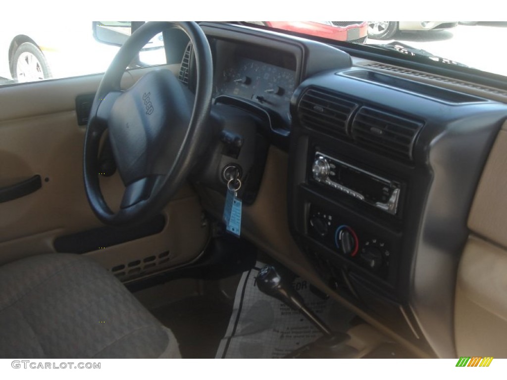 2000 Wrangler SE 4x4 - Desert Sand Pearl / Camel photo #14