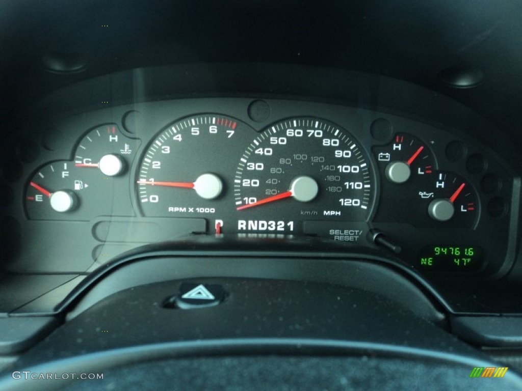 2004 Ford Explorer XLT 4x4 Gauges Photos