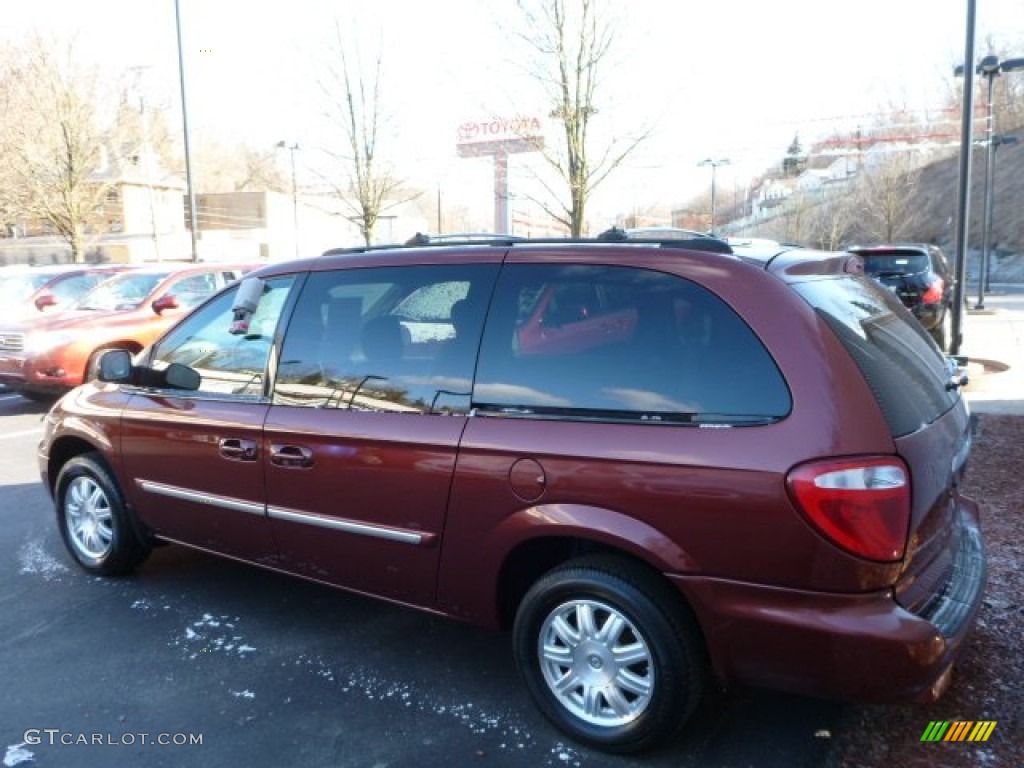 2007 Town & Country Touring - Cognac Crystal Pearl / Medium Slate Gray photo #13