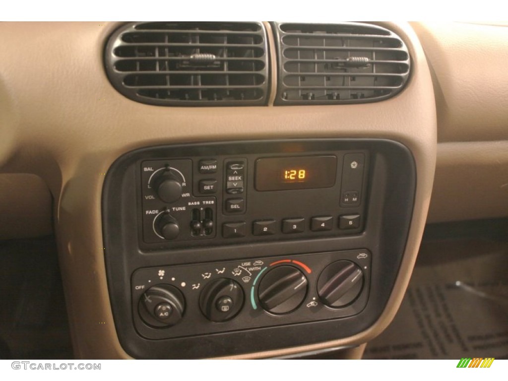 1998 Plymouth Breeze Standard Breeze Model Controls Photo #78796365