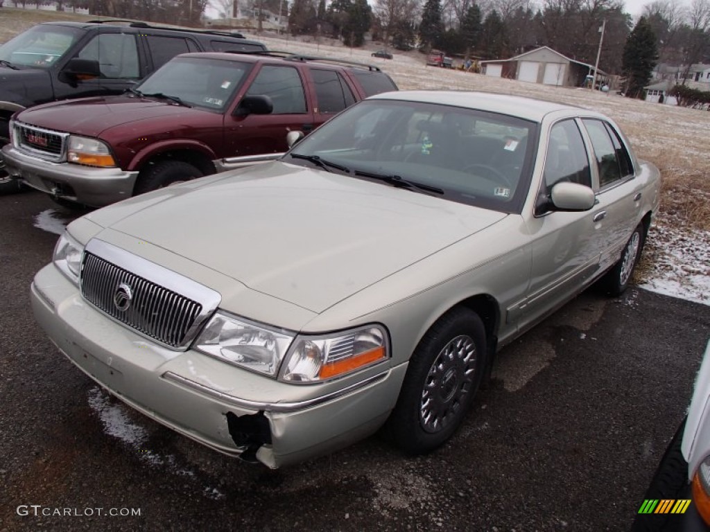 2004 Grand Marquis GS - Gold Ash Metallic / Medium Parchment photo #3