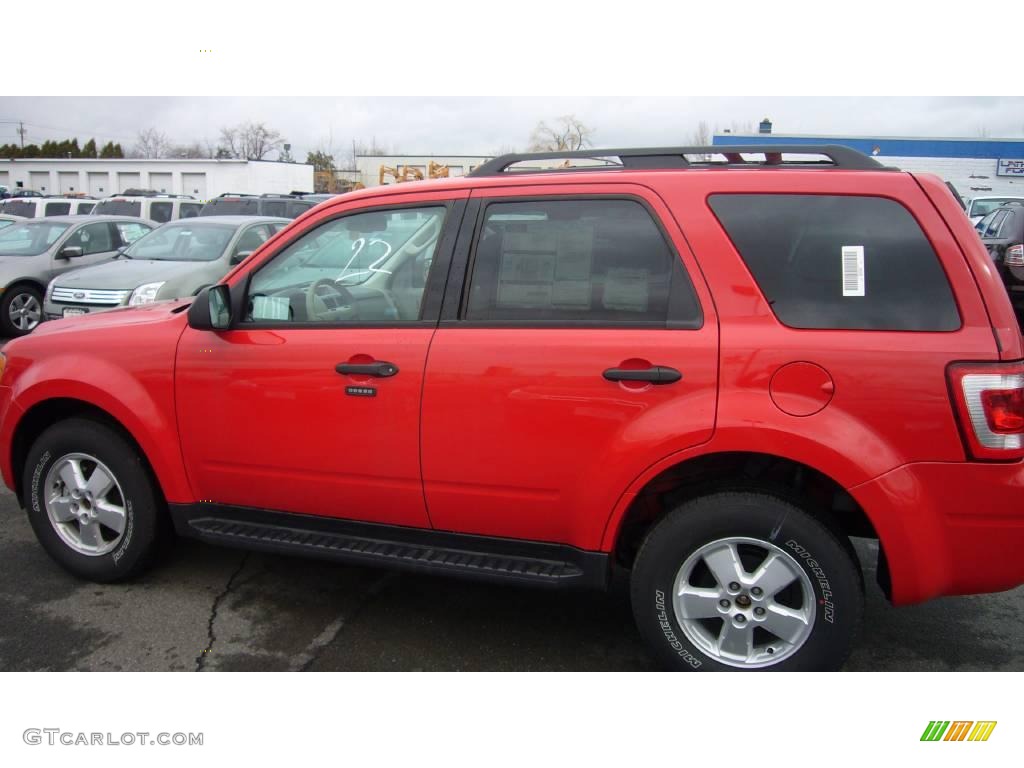 2009 Escape XLT V6 4WD - Torch Red / Stone photo #3