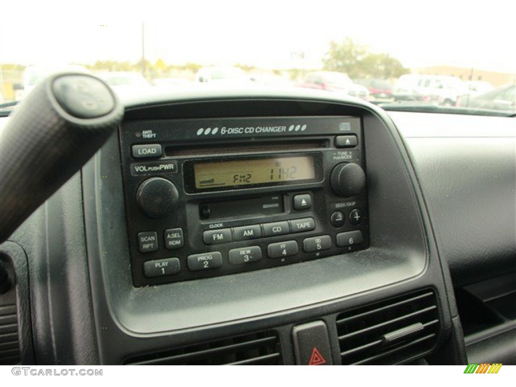 2004 Honda CR-V EX 4WD Audio System Photos