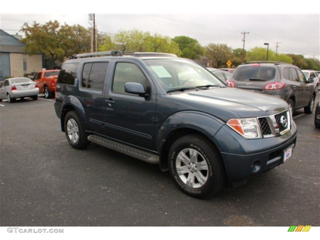 2005 Pathfinder LE - Silverton Blue Pearl / Desert photo #1