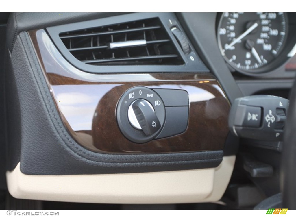 2009 BMW Z4 sDrive35i Roadster Controls Photo #78798305