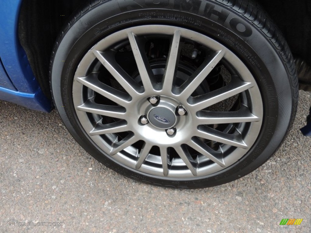 2011 Ford Focus SES Sedan Wheel Photos