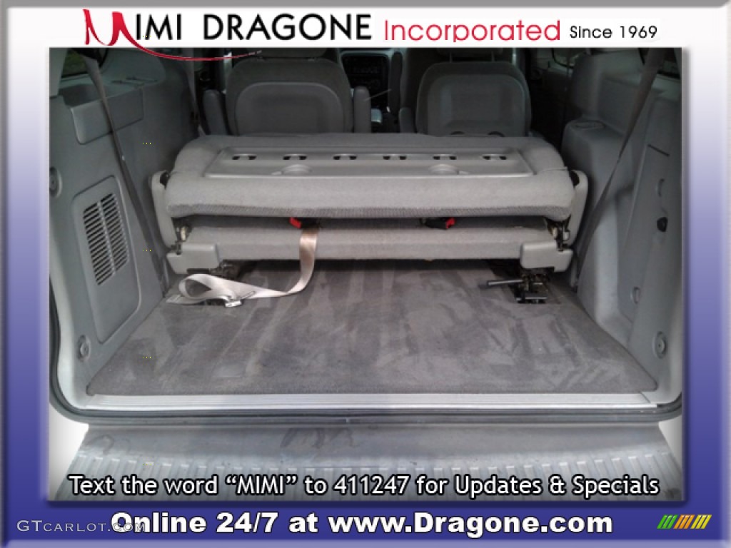 2003 Windstar SE - Vibrant White / Medium Graphite photo #6