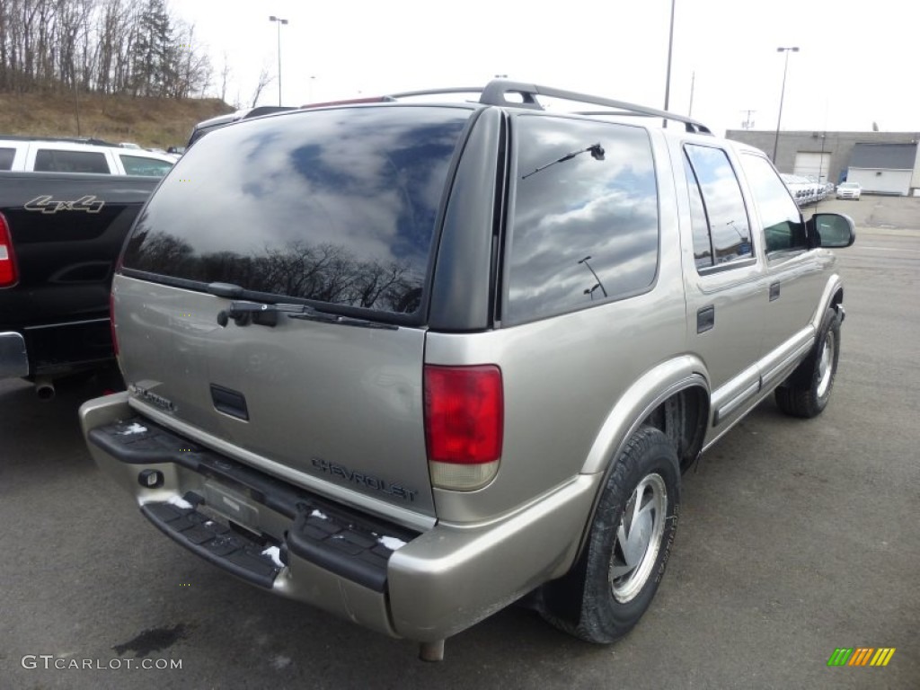 2001 Blazer LS 4x4 - Light Pewter Metallic / Graphite photo #2