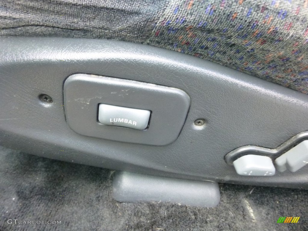 2001 Blazer LS 4x4 - Light Pewter Metallic / Graphite photo #12