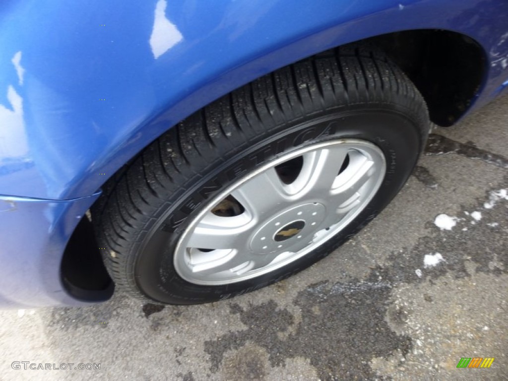 2005 Aveo LS Sedan - Bright Blue Metallic / Gray photo #7