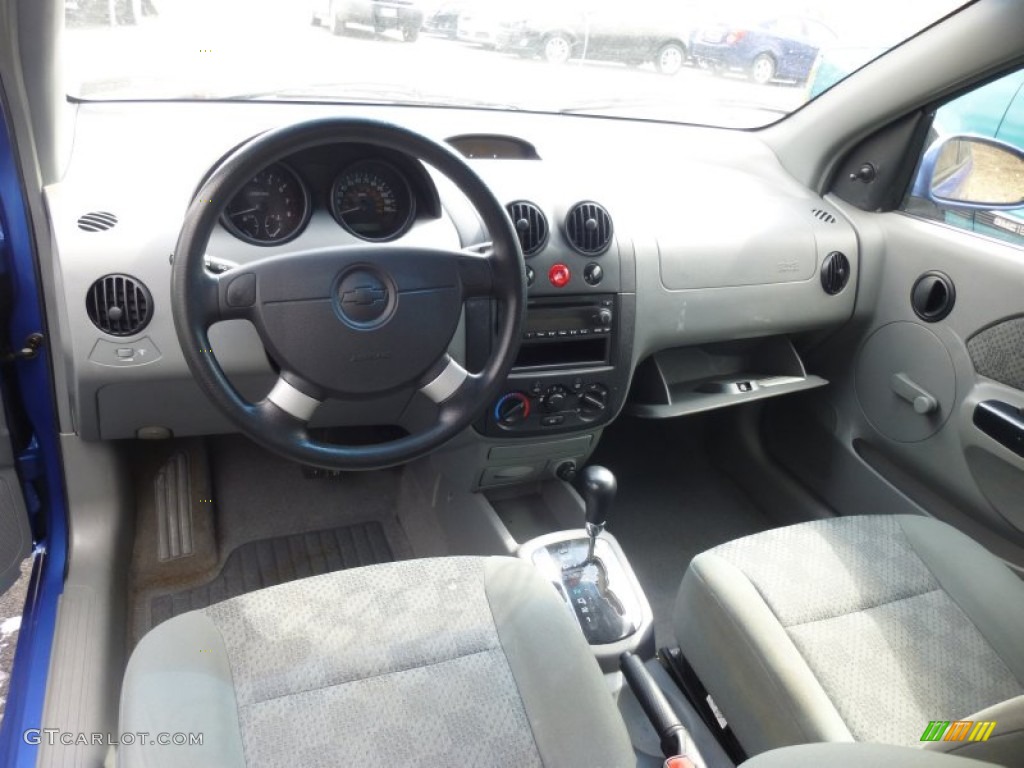 2005 Aveo LS Sedan - Bright Blue Metallic / Gray photo #10