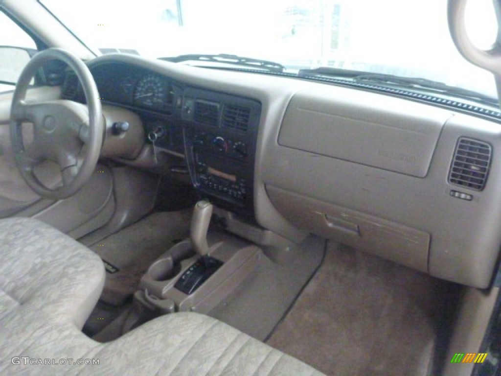 2001 Tacoma Regular Cab - Imperial Jade Green Mica / Oak Beige photo #10