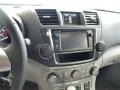 2013 Blizzard White Pearl Toyota Highlander SE 4WD  photo #9