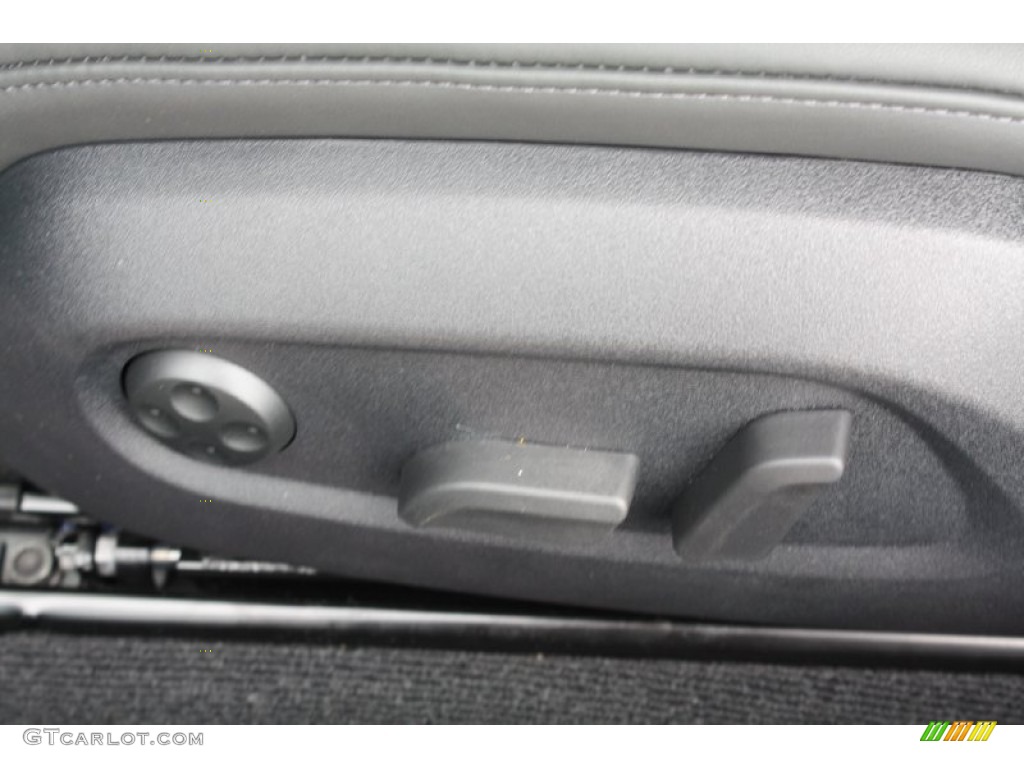 2013 Audi TT 2.0T quattro Coupe Controls Photo #78808452