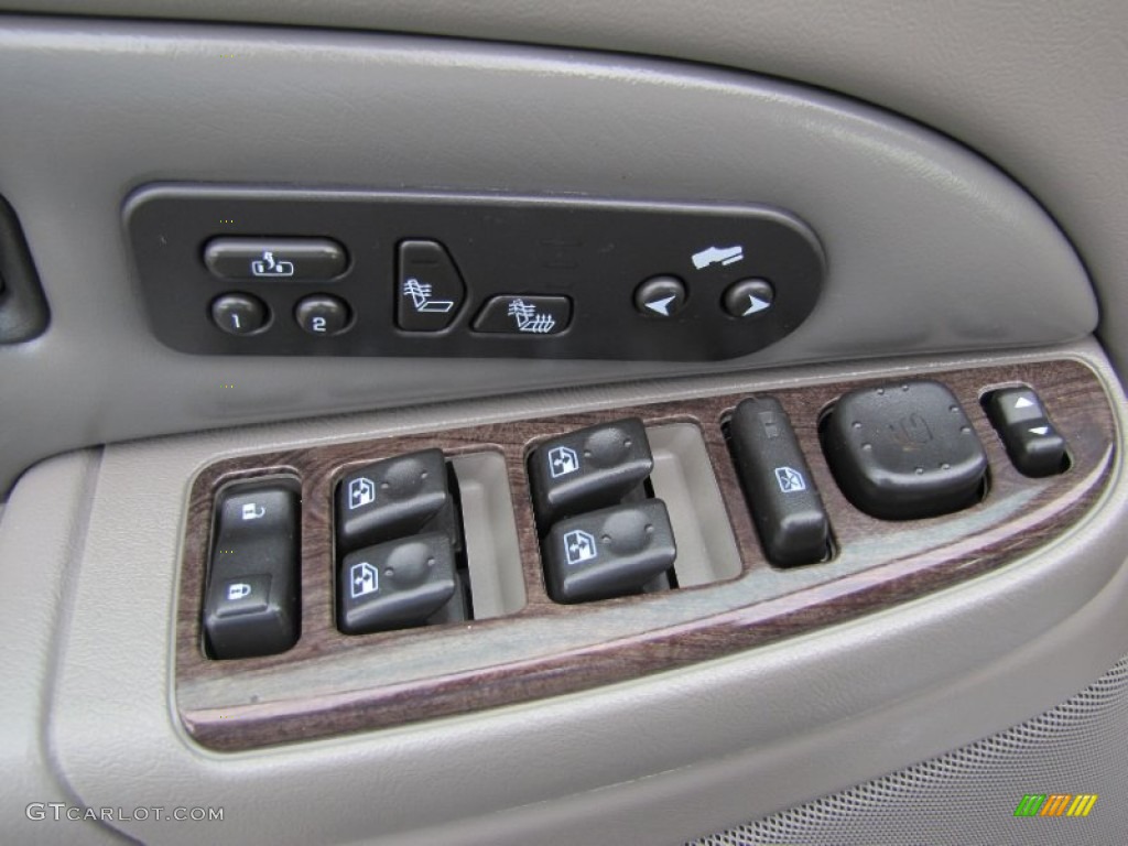 2006 GMC Yukon Denali AWD Controls Photo #78808906
