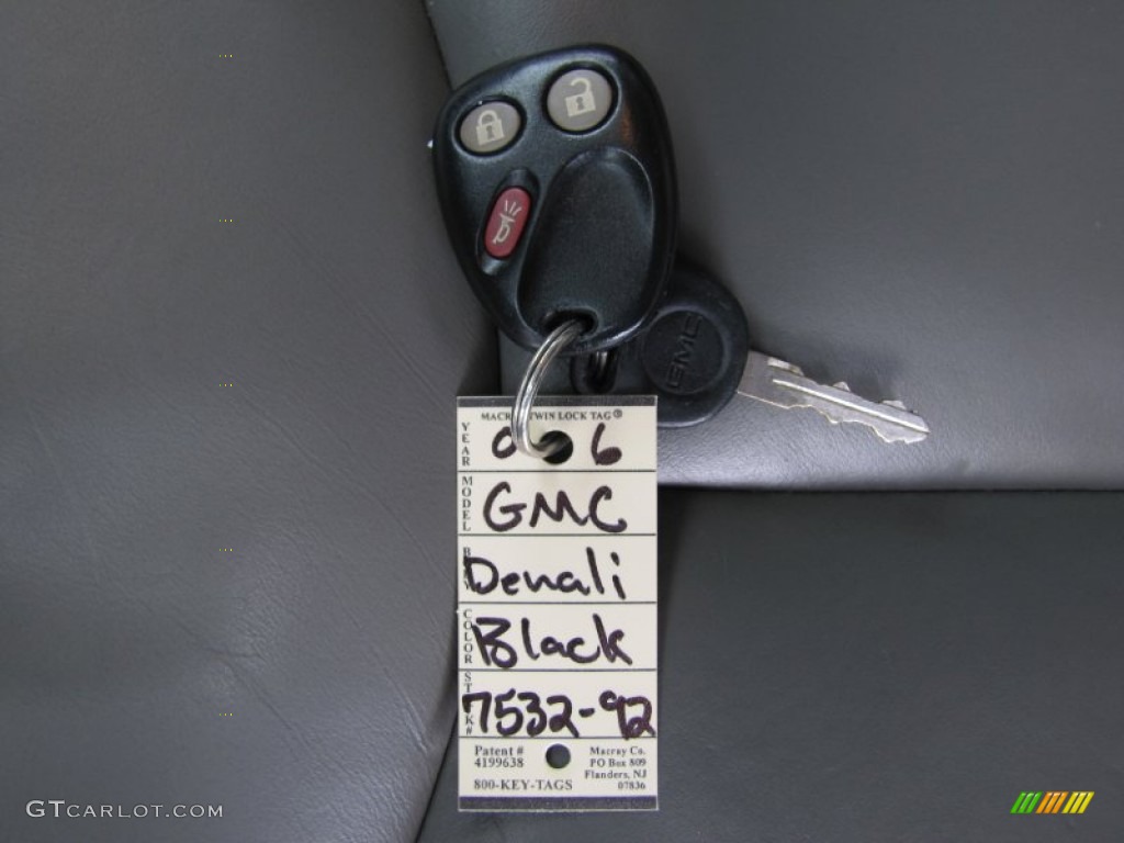 2006 GMC Yukon Denali AWD Keys Photo #78809380