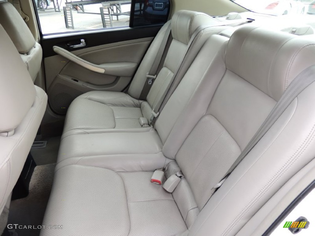 2006 Infiniti G 35 x Sedan Rear Seat Photo #78811186