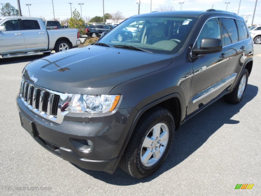 2011 Grand Cherokee Laredo - Mineral Gray Metallic / Dark Graystone/Medium Graystone photo #1