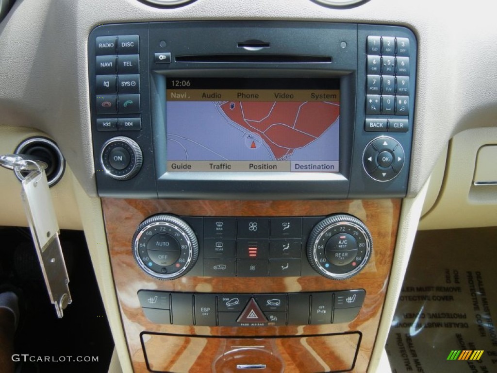 2009 Mercedes-Benz ML 350 4Matic Controls Photo #78817205