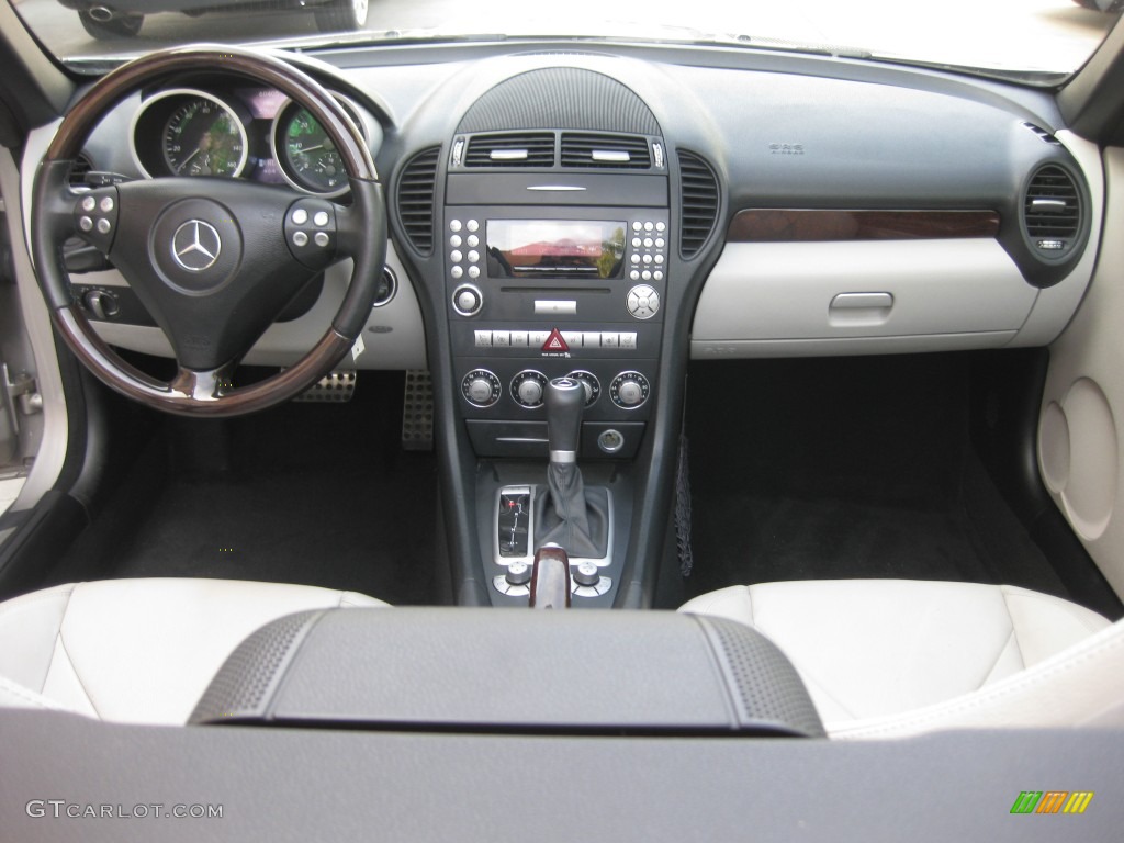 2006 Mercedes-Benz SLK 280 Roadster Ash Dashboard Photo #78818683