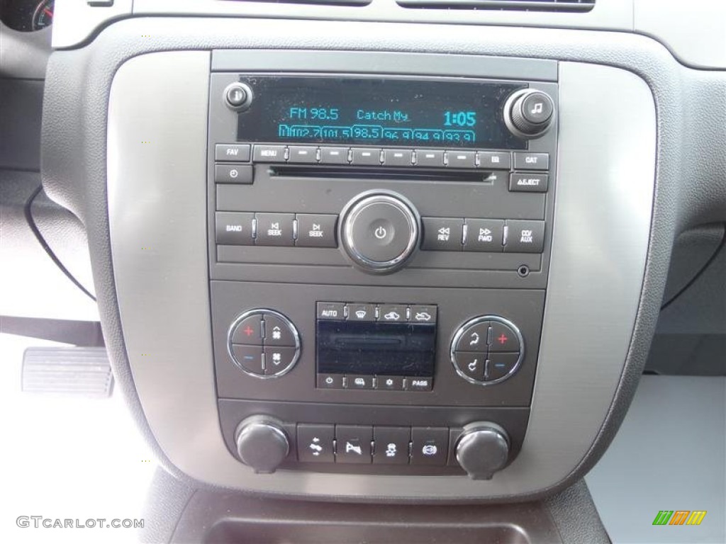 2013 Chevrolet Silverado 2500HD LTZ Crew Cab 4x4 Controls Photo #78819892