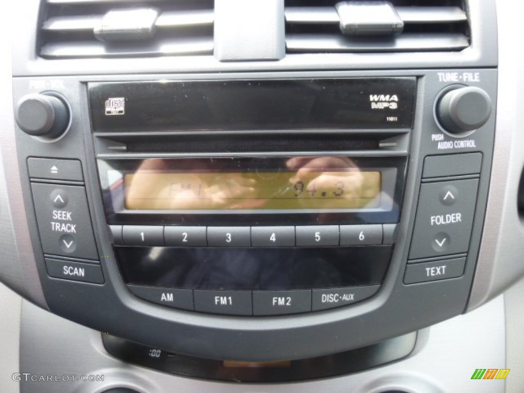 2007 Toyota RAV4 4WD Controls Photo #78820064