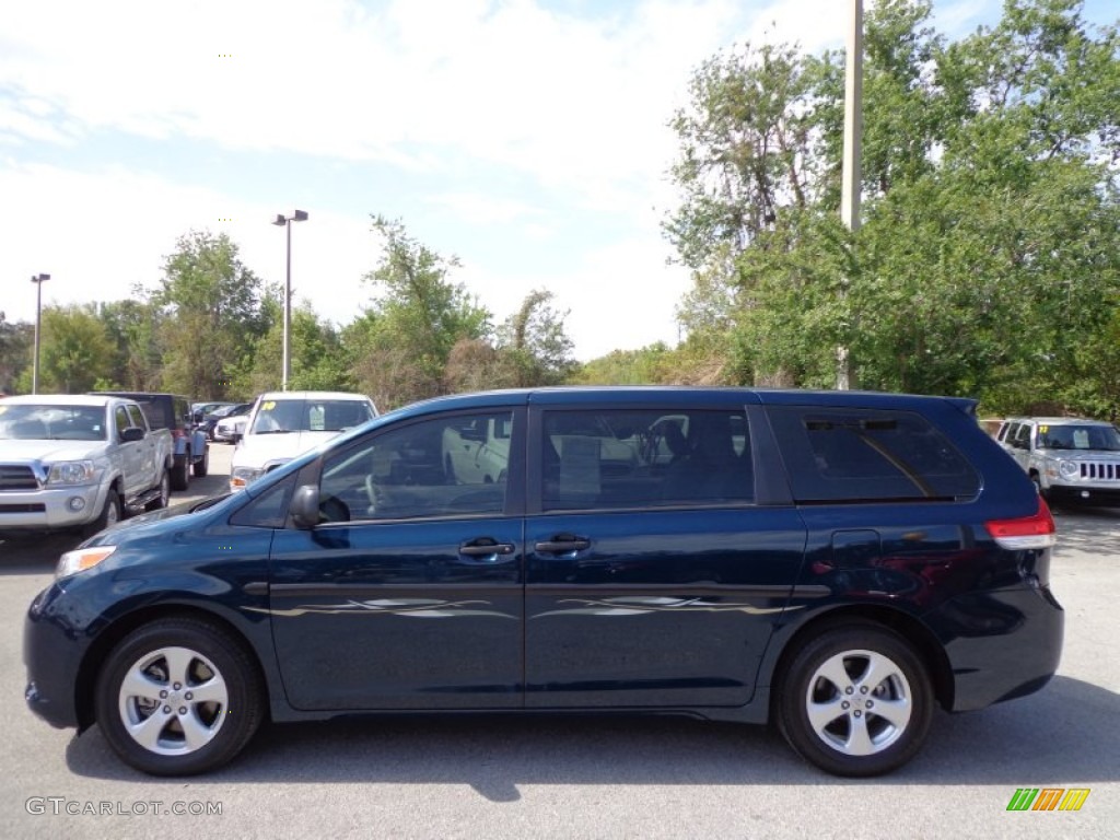 2011 Sienna  - South Pacific Blue Pearl / Light Gray photo #2