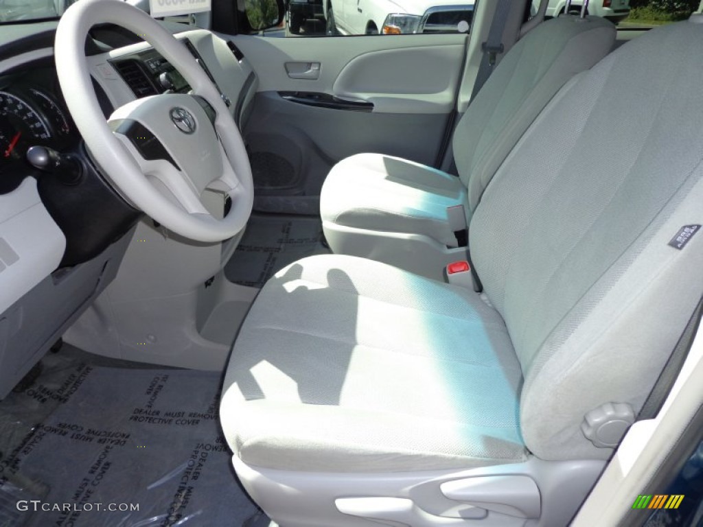 2011 Sienna  - South Pacific Blue Pearl / Light Gray photo #4