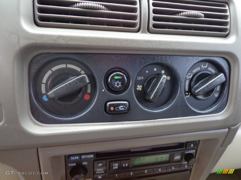 2003 Montero Sport LS - Sudan Beige Metallic / Tan photo #21