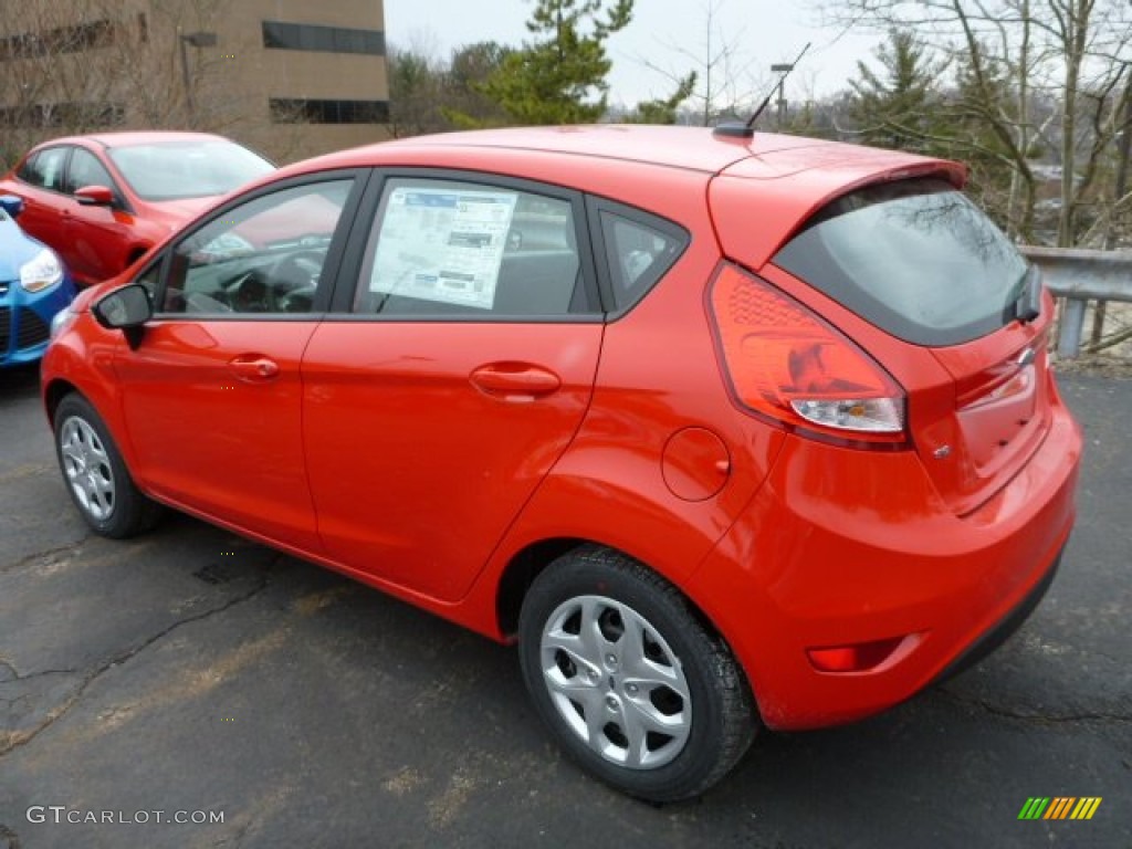 Race Red 2013 Ford Fiesta Se Hatchback Exterior Photo 78822395