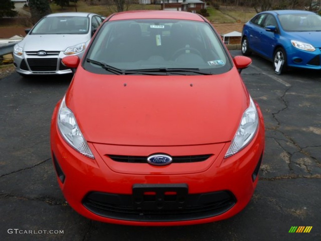 2013 Fiesta SE Hatchback - Race Red / Charcoal Black photo #6