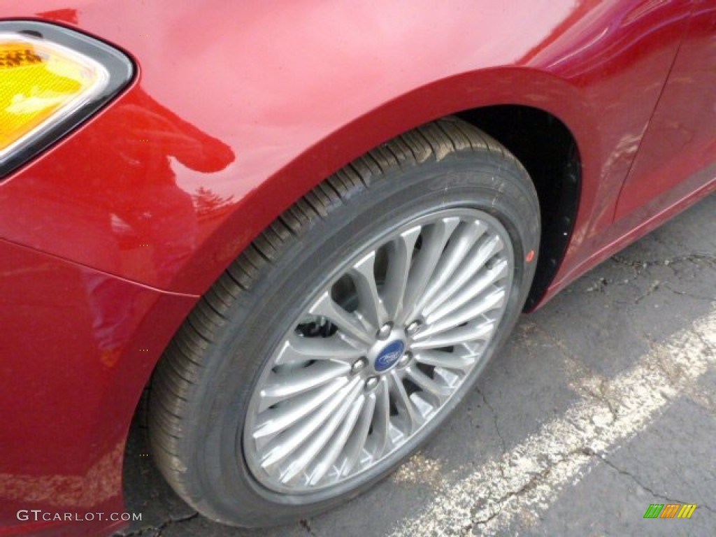 2013 Ford Fusion Titanium AWD Wheel Photos