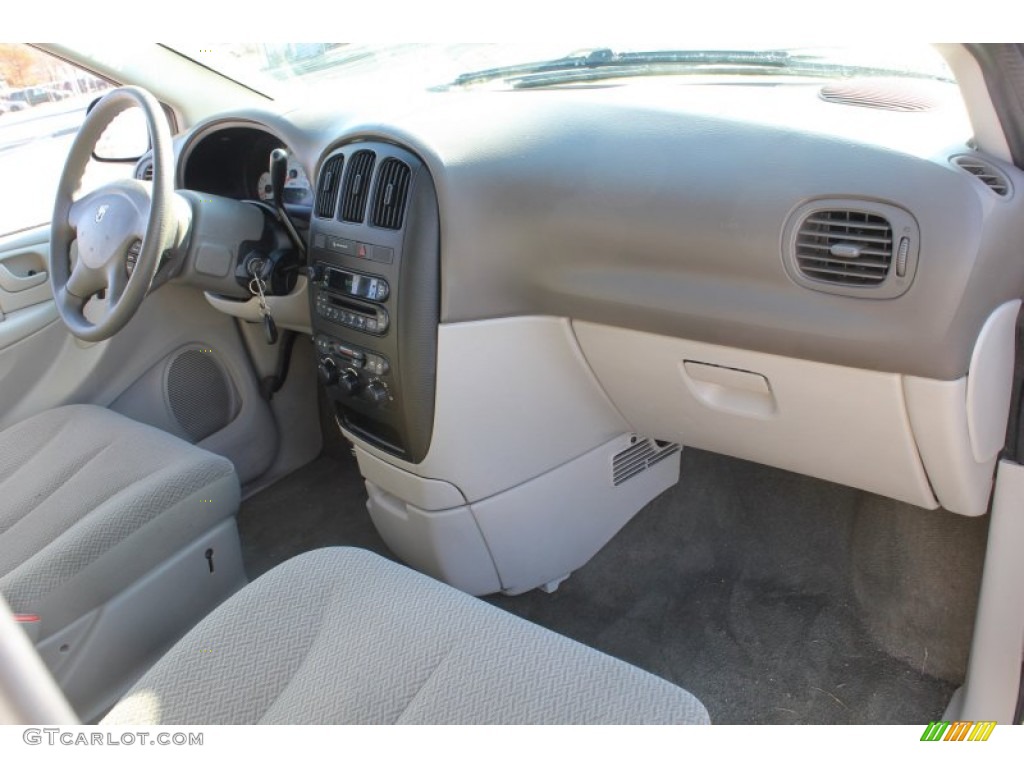 2007 Dodge Grand Caravan SE Dark Khaki/Light Graystone Dashboard Photo #78823124